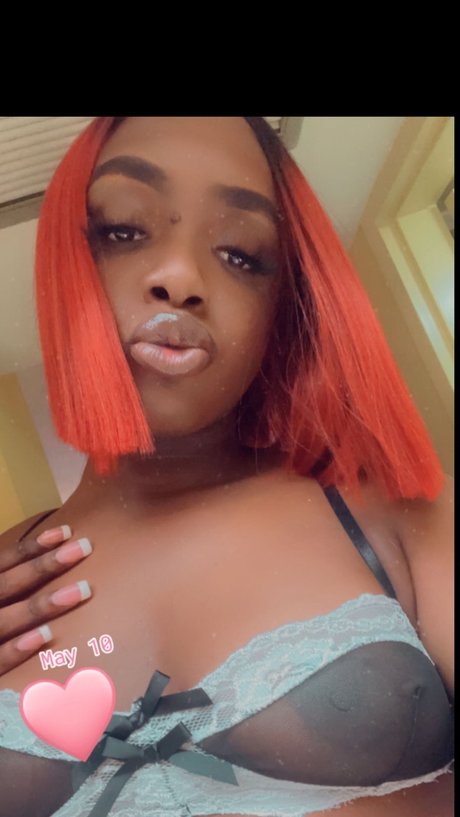 Nacktes geleaktes OnlyFans-Foto von Milancreams