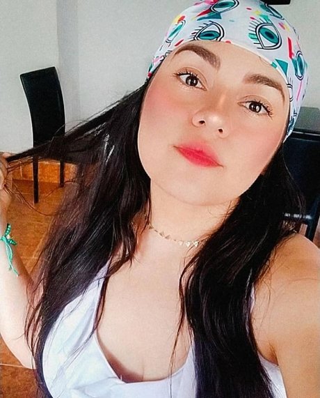 Nacktes geleaktes OnlyFans-Foto von Milaly P