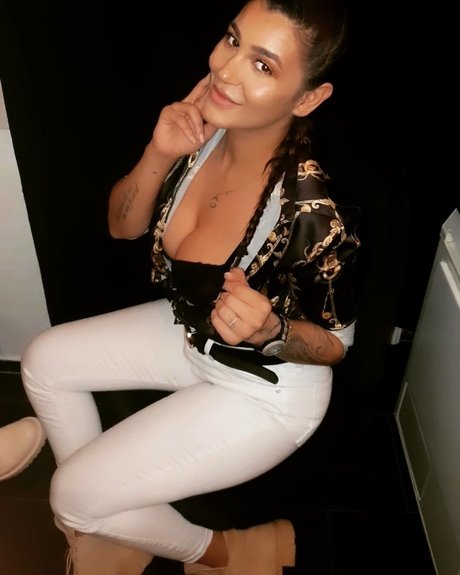 Nacktes geleaktes OnlyFans-Foto von Mikela Denisa