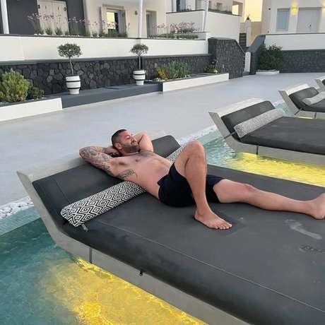 Nacktes geleaktes OnlyFans-Foto von Mikey Mayz