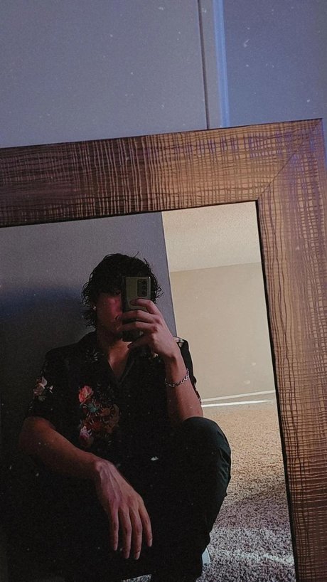 Nacktes geleaktes OnlyFans-Foto von Michael I
