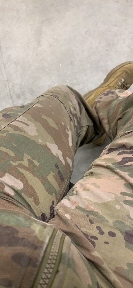 Nacktes geleaktes OnlyFans-Foto von All Americancanadian Bi Soldier 