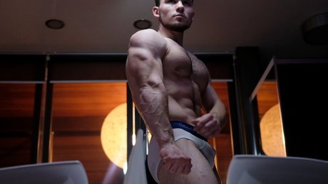 Nacktes geleaktes OnlyFans-Foto von Andrey Muscle