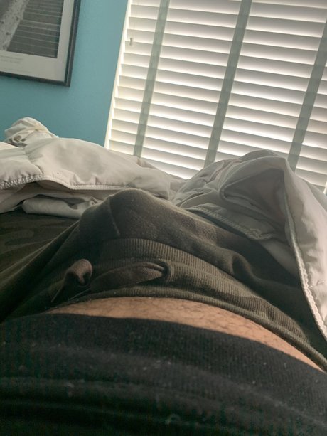 Nacktes geleaktes OnlyFans-Foto von Bigpapimike