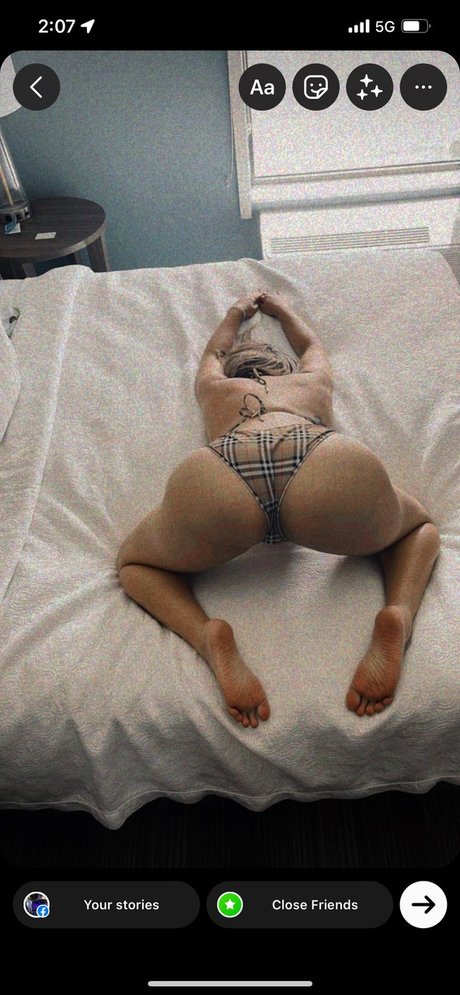 Nacktes geleaktes OnlyFans-Foto von Mikaylalexxx