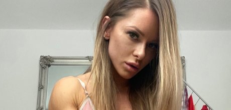Nacktes geleaktes OnlyFans-Foto von Mikaela Witt