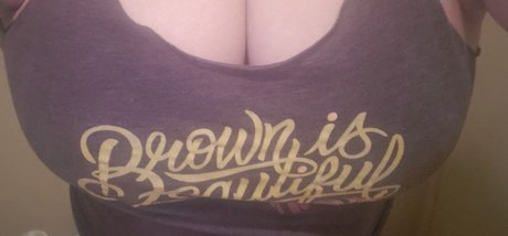 Nacktes geleaktes OnlyFans-Foto von Mae