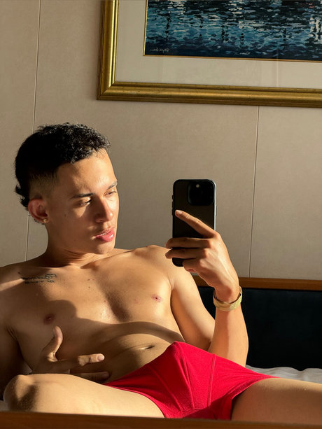 Nacktes geleaktes OnlyFans-Foto von Miguel Vera