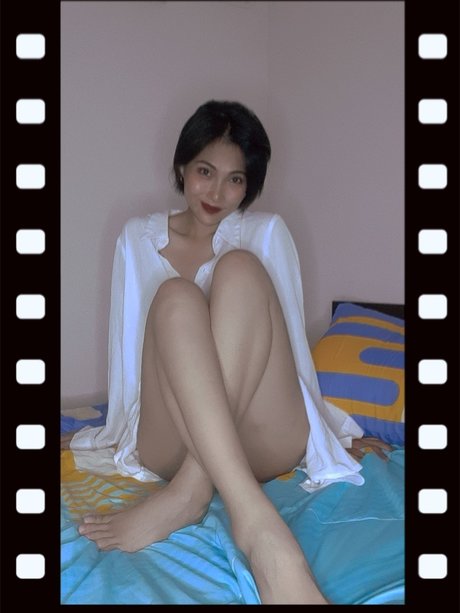 Nacktes geleaktes OnlyFans-Foto von Yuri
