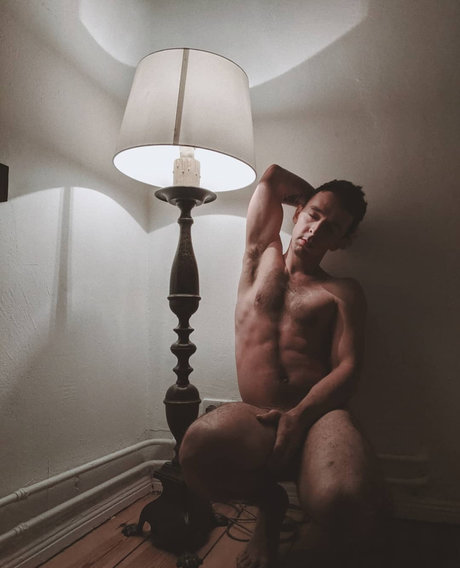 Nacktes geleaktes OnlyFans-Foto von Cas Cuit