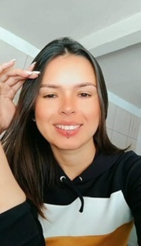 Nacktes geleaktes OnlyFans-Foto von Camila Martins