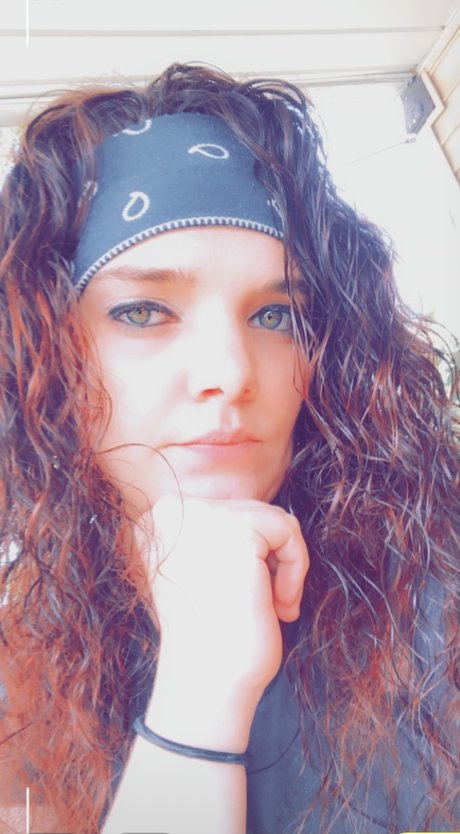 Nacktes geleaktes OnlyFans-Foto von Carly Currence