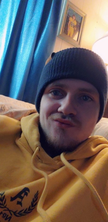 Nacktes geleaktes OnlyFans-Foto von Daddys Dick