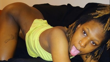 Nacktes geleaktes OnlyFans-Foto von Carahcaramel