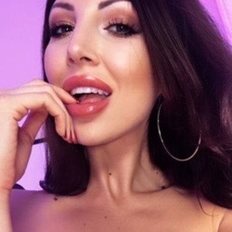 Nacktes geleaktes OnlyFans-Foto von Cara Steel