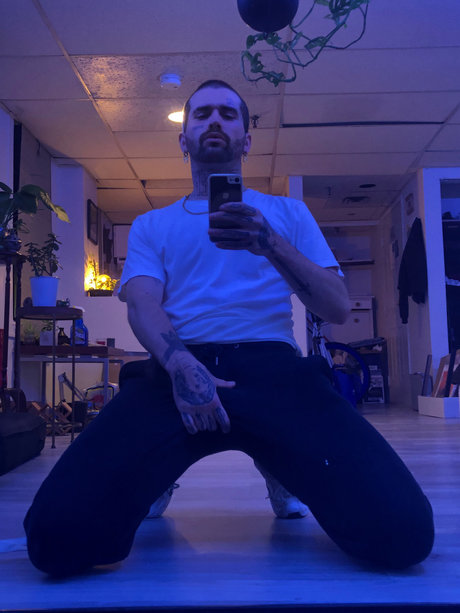 Nacktes geleaktes OnlyFans-Foto von Cartierhartt