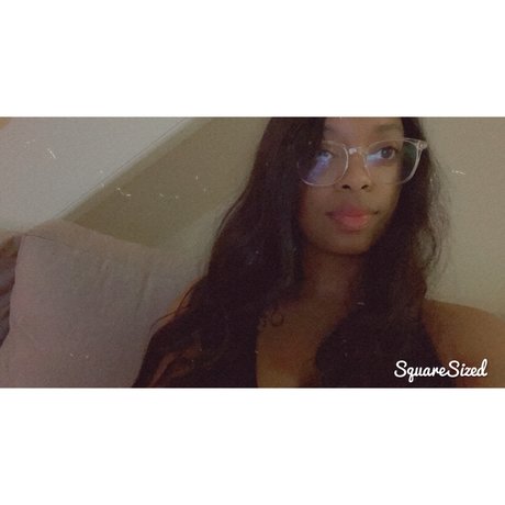Nacktes geleaktes OnlyFans-Foto von Zoey