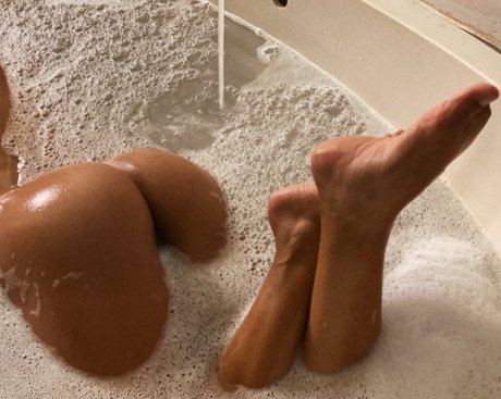 Nacktes geleaktes OnlyFans-Foto von Mili Cohen