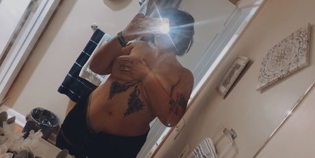 Nacktes geleaktes OnlyFans-Foto von 1800milf