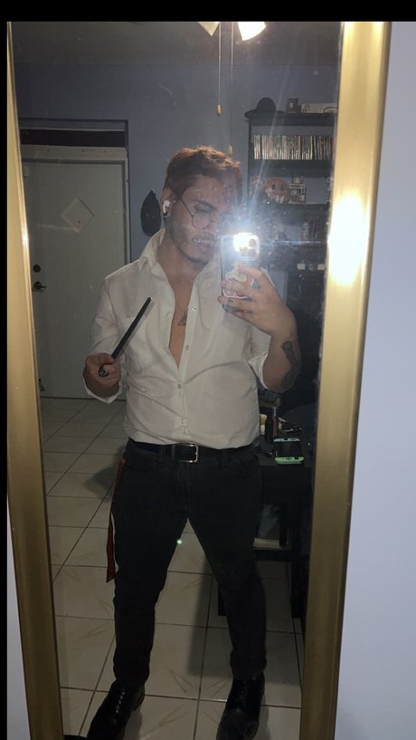Nacktes geleaktes OnlyFans-Foto von Miles  Short King 