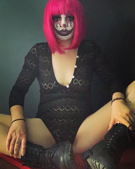 Nacktes geleaktes OnlyFans-Foto von Missfrownyclown
