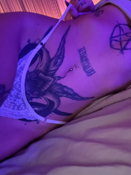 Nacktes geleaktes OnlyFans-Foto von Fannyfox