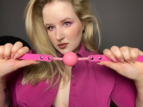 Nacktes geleaktes OnlyFans-Foto von Miss Cinder