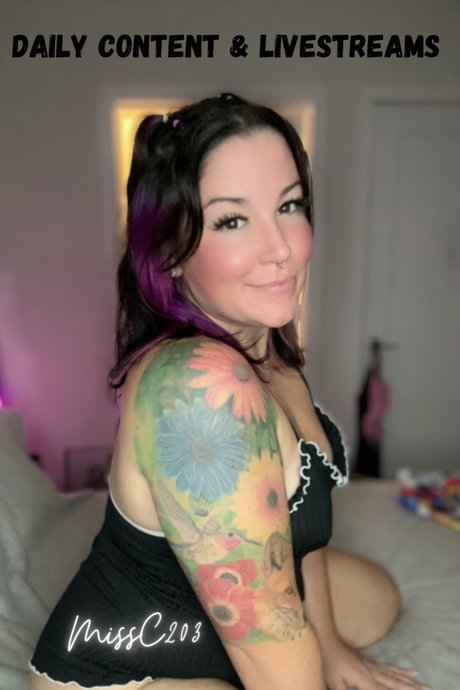 Nacktes geleaktes OnlyFans-Foto von  Miss Cs Classroom 