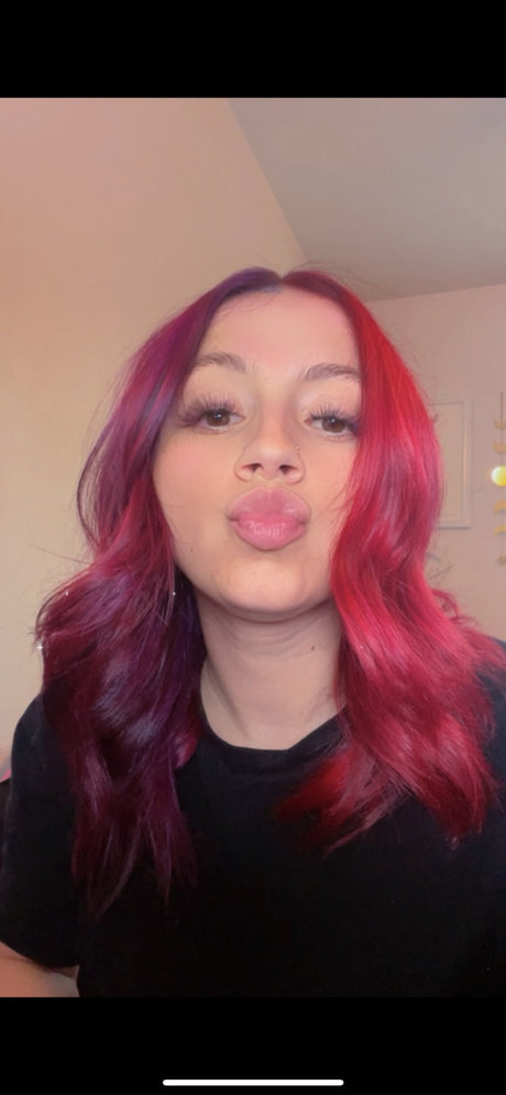 Nacktes geleaktes OnlyFans-Foto von Justine