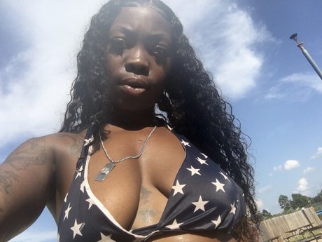 Nacktes geleaktes OnlyFans-Foto von Isquirt4you