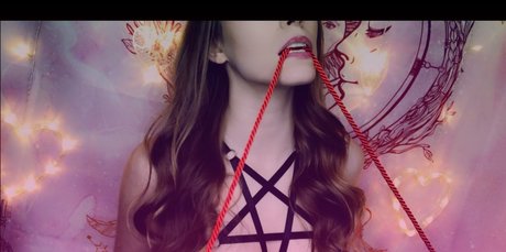Nacktes geleaktes OnlyFans-Foto von Anna Banana