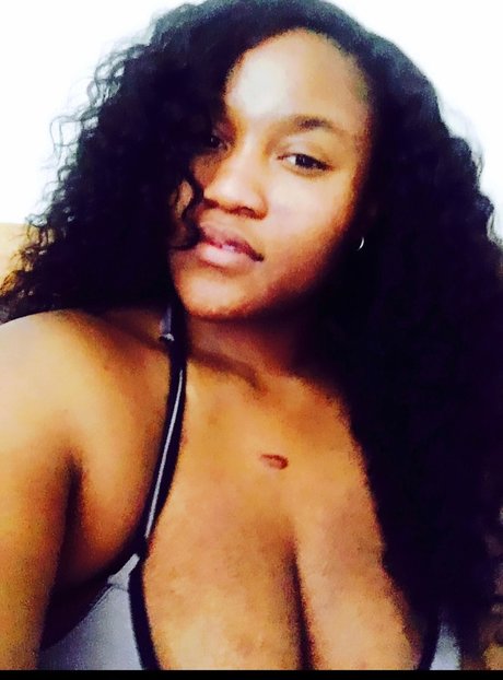 Nacktes geleaktes OnlyFans-Foto von Joy