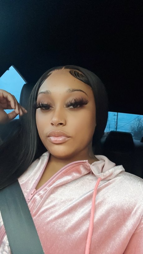 Nacktes geleaktes OnlyFans-Foto von Tha Biggest 