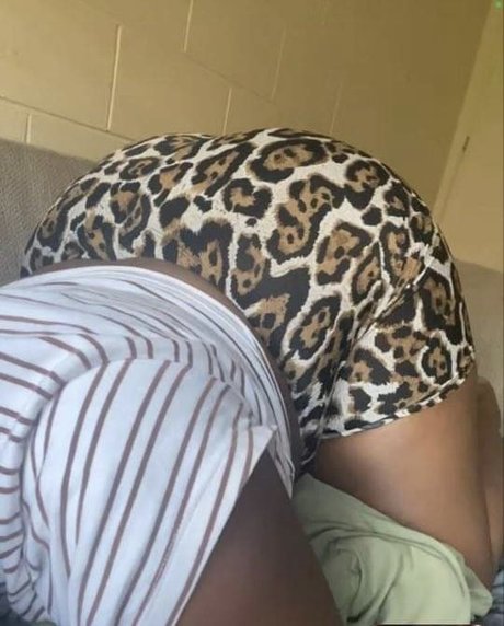 Nacktes geleaktes OnlyFans-Foto von Mirandalewinsky