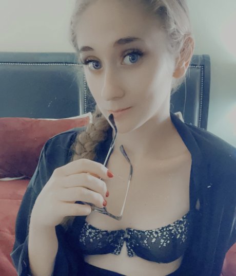 Nacktes geleaktes OnlyFans-Foto von Miss Phoebev