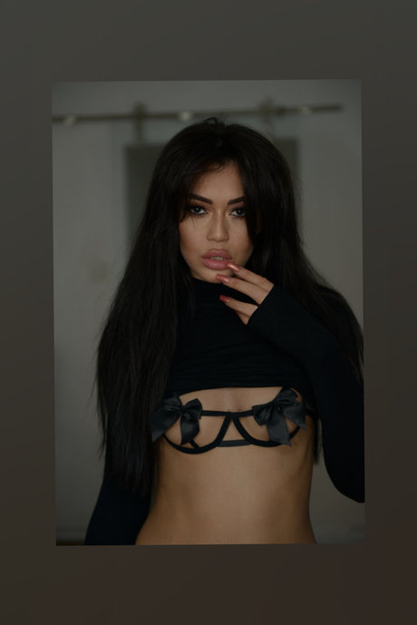 Nacktes geleaktes OnlyFans-Foto von Miss Mulan