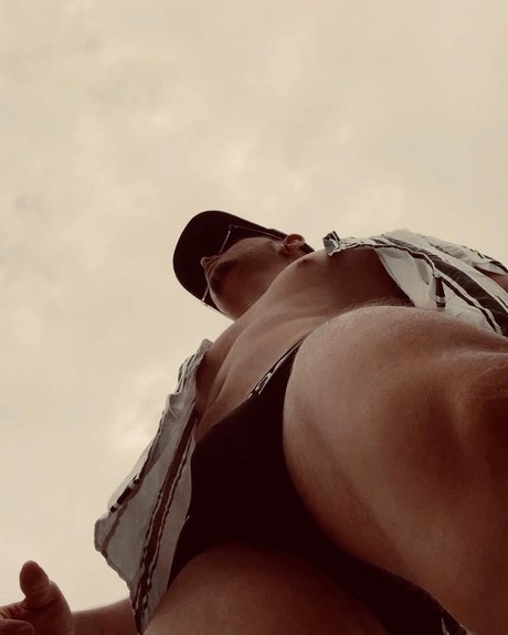 Nacktes geleaktes OnlyFans-Foto von Marn