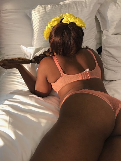 Nacktes geleaktes OnlyFans-Foto von Miami Summers