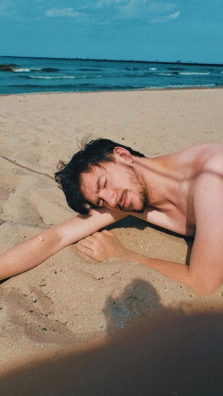 Nacktes geleaktes OnlyFans-Foto von Art Vandelay