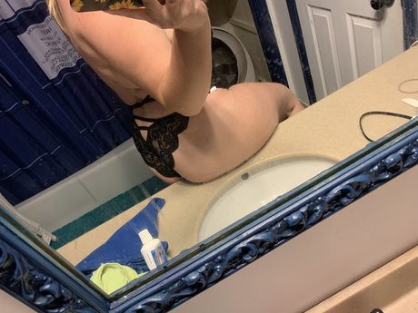 Nacktes geleaktes OnlyFans-Foto von Blondie 
