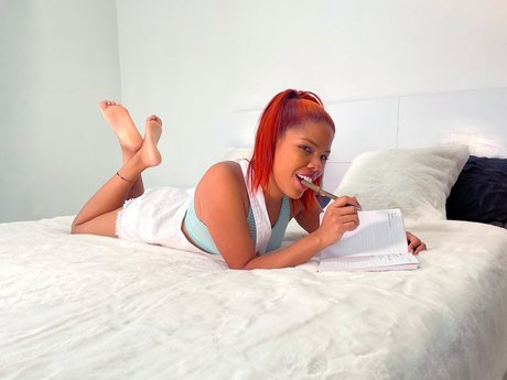 Nacktes geleaktes OnlyFans-Foto von Celeste