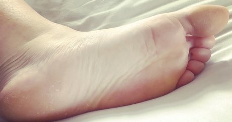 Nacktes geleaktes OnlyFans-Foto von Candyfeet
