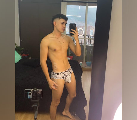 Nacktes geleaktes OnlyFans-Foto von Itsdiyoroficial