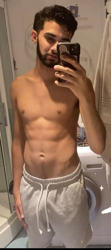 Nacktes geleaktes OnlyFans-Foto von Ishan