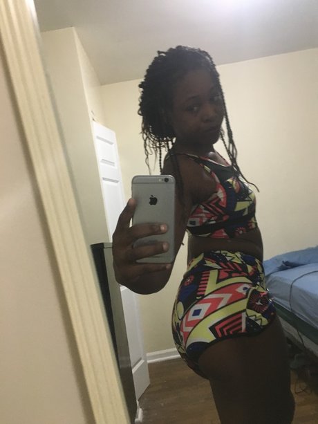 Nacktes geleaktes OnlyFans-Foto von Jannie Banks