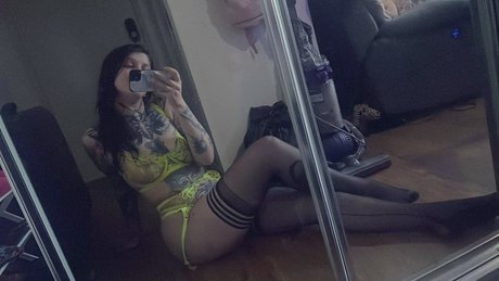 Nacktes geleaktes OnlyFans-Foto von Mistressbetty