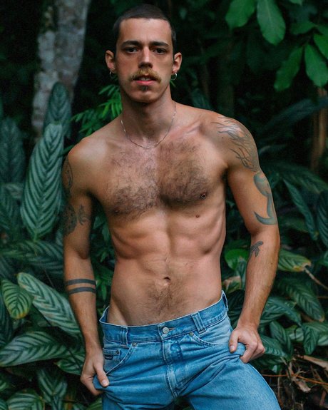 Nacktes geleaktes OnlyFans-Foto von Jotab Free