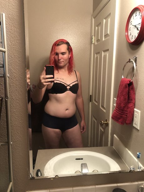 Nacktes geleaktes OnlyFans-Foto von Scarlettz
