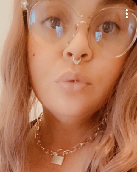 Hotwifesarah