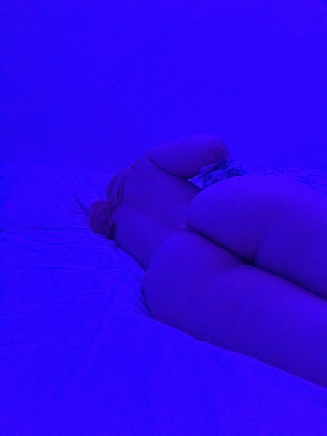 Nacktes geleaktes OnlyFans-Foto von June